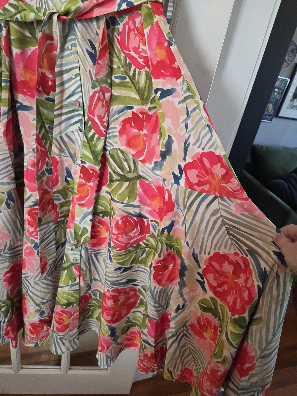 Badgley Mischka Tropical Floral V-Neck Midi Dress in Green and Red - Size 16 - Picture 12 of 12
